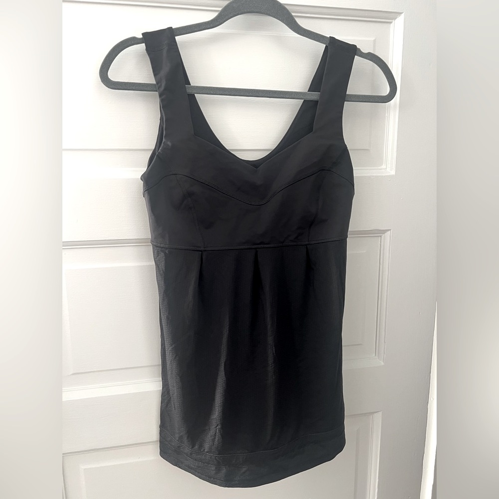 lululemon tank top with drawstring bottom